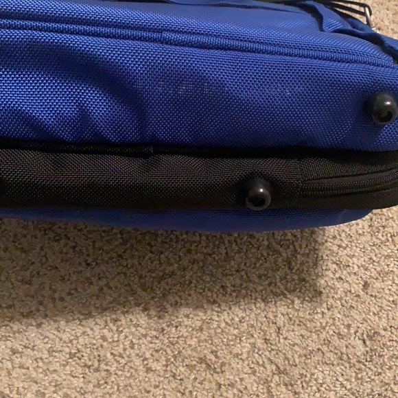 Brand New Nine West Blue Travel Bag Never Used With Original Tags! Vintage 15 yo - Picture 8 of 16